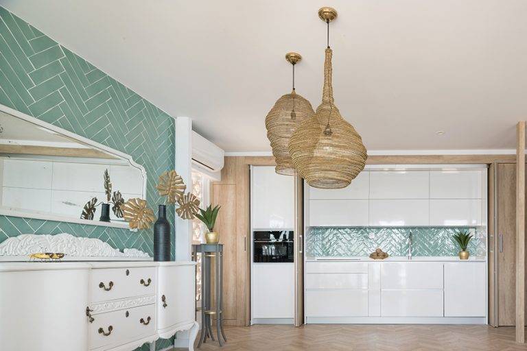 APE Grupo tiles used at seaside apartment renovation