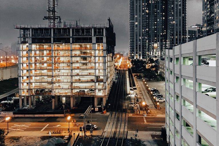Construction output decreased slightly again in May