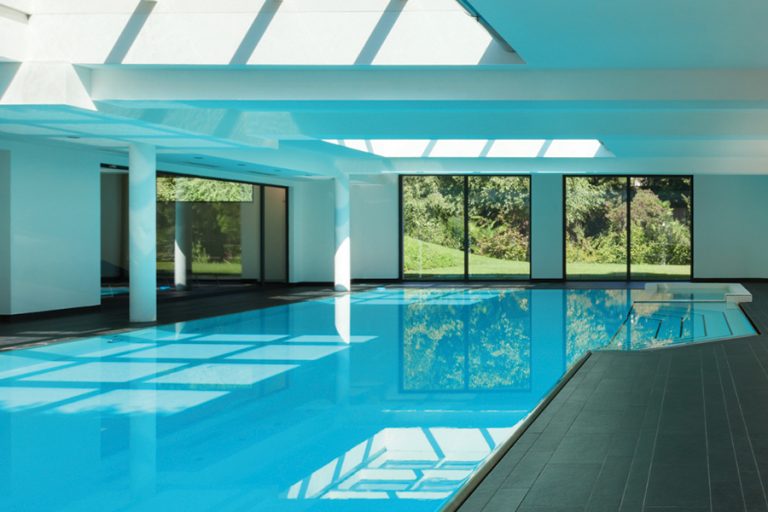 Training in swimming pool waterproofing systems