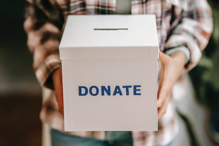 Instarmac donates to local youth charity