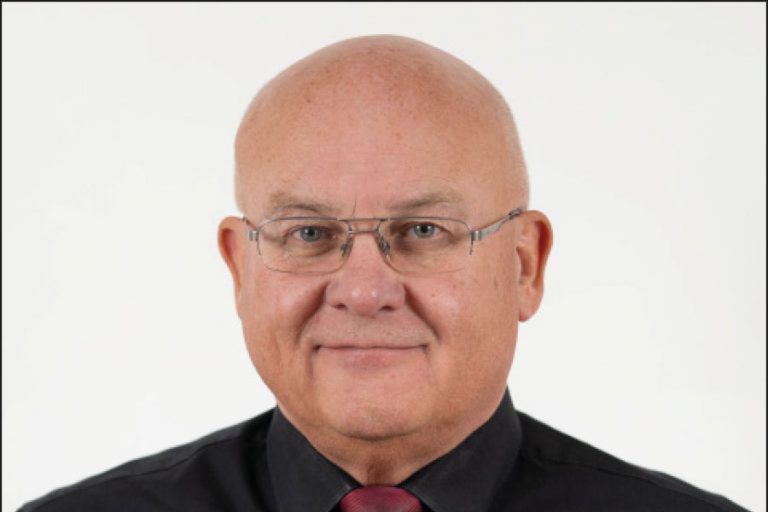 Choosing the right adhesives for large format tiles