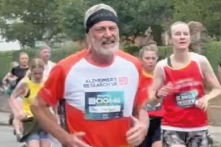 Joe Simpson runs Oxford Half Marathon in memory of his sister