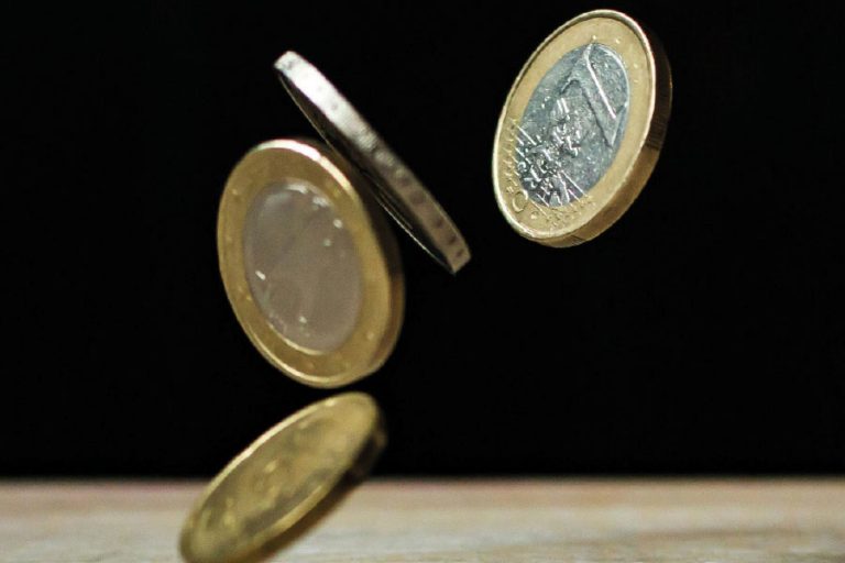 Construction firms shift focus: finance sought for survival over growth in Q3 2025 amid rising labour costs