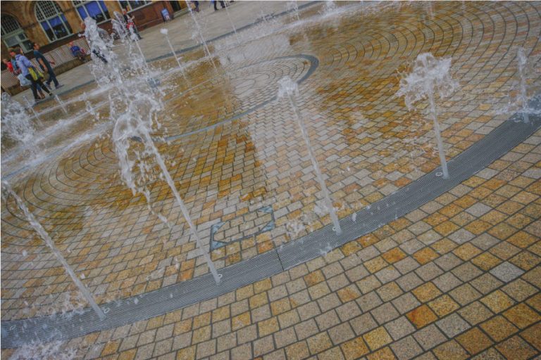 Natural stone paving: the tangible benefits