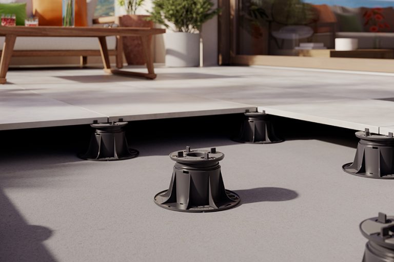 Mapei supports outdoor installations with Profilpas PP Level Duo Maxi
