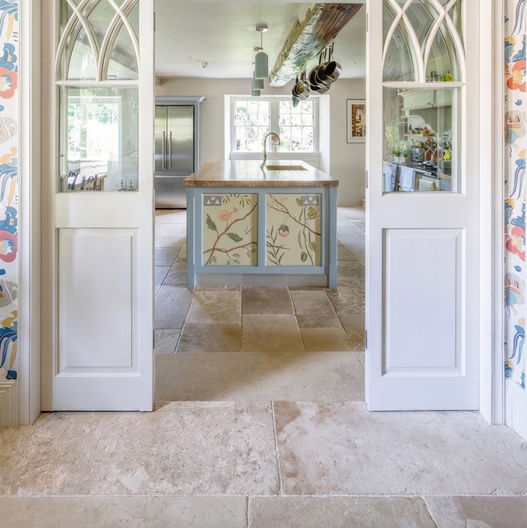 Key considerations for specifyingkitchen floor tiles